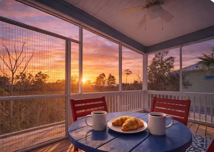 Holiday home Charming 3 Bedrooms, Private Entrance, Access Gulf Shores