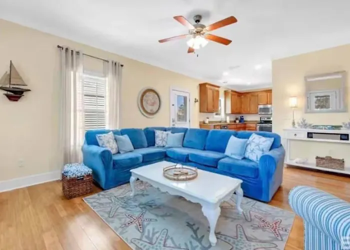 Charming 3 Bedrooms, Private Entrance, Access