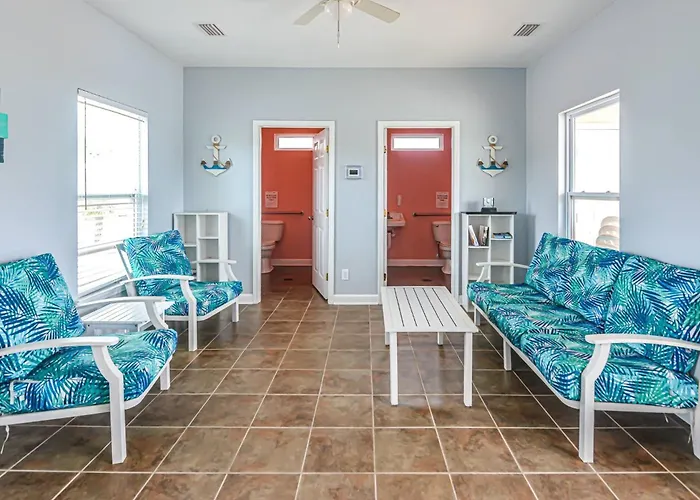 Holiday home Charming 3 Bedrooms, Private Entrance, Access Gulf Shores