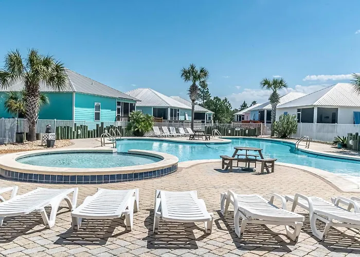 Charming 3 Bedrooms, Private Entrance, Access